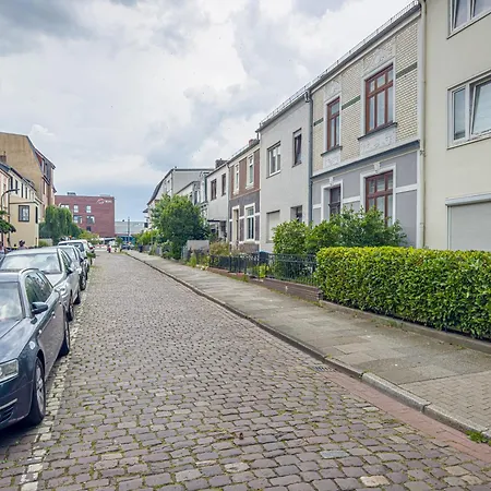 Immostay M#1- Fuer Ferien & Geschaeftsreisen, Parken & Wifi Apartment *