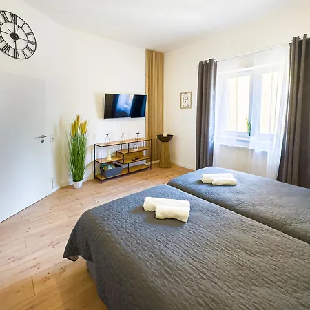Apartment Immostay M#1- Fuer Ferien & Geschaeftsreisen, Parken & Wifi *