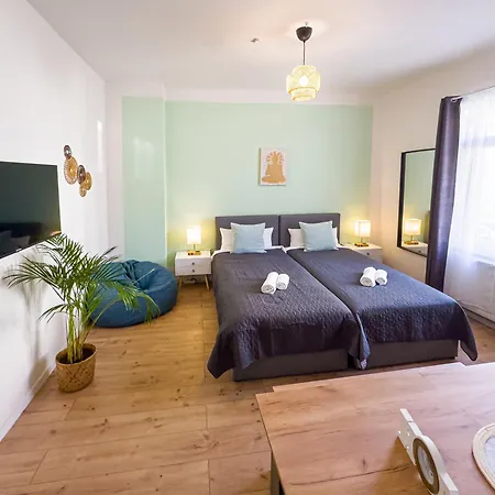 Immostay M#1- Fuer Ferien & Geschaeftsreisen, Parken & Wifi Apartment